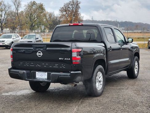 Used 2024 Nissan Frontier SV AWD/4WD image 5