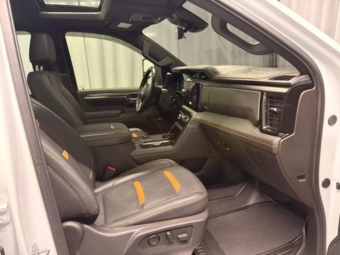 Used 2024 GMC Sierra 3500 AT4 w/ AT4 Premium Plus Package AWD/4WD image 13