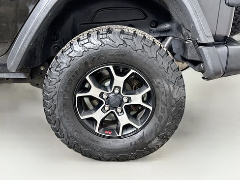 Used 2018 Jeep Wrangler Unlimited Rubicon image 31