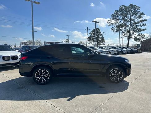 Certified 2025 BMW X4 xDrive30i image 2