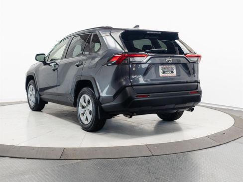 Used 2019 Toyota RAV4 LE w/ Carpet Mat Package FWD image 8