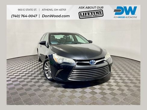 Used 2015 Toyota Camry XLE w/ Moonroof Package image 1