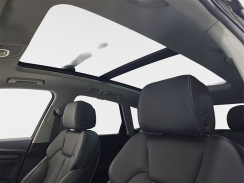 Certified 2025 Audi Q5 2.0T Premium Plus w/ Premium Plus Package image 30