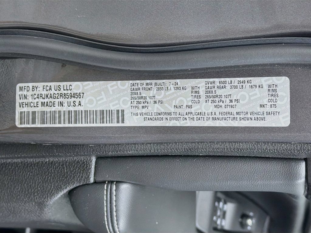 Used 2024 Jeep Grand Cherokee L Altitude AWD/4WD image 33