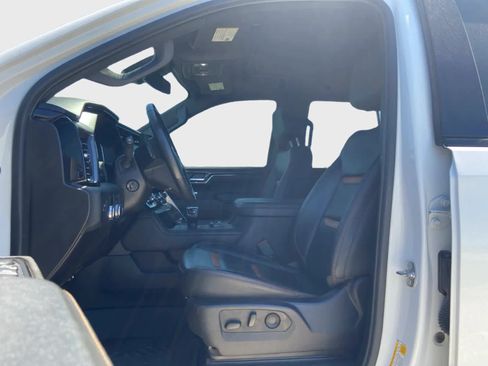 Used 2024 GMC Sierra 1500 AT4 w/ AT4 Premium Package AWD/4WD image 12