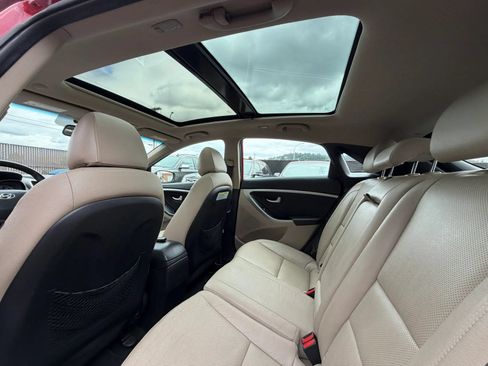 Used 2013 Hyundai Elantra GT w/ Tech Pkg FWD image 25