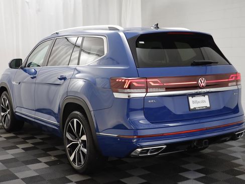 Used 2025 Volkswagen Atlas SEL Premium R-Line image 16