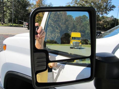 Used 2022 Chevrolet Silverado 3500 LT w/ Convenience Package image 22