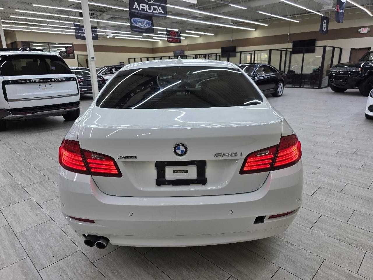 Used 2016 BMW 528i xDrive Sedan AWD/4WD image 7