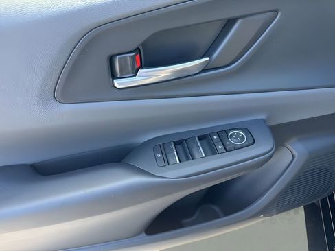 Used 2025 Toyota Prius XLE image 24