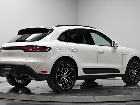 Used 2023 Porsche Macan image 10