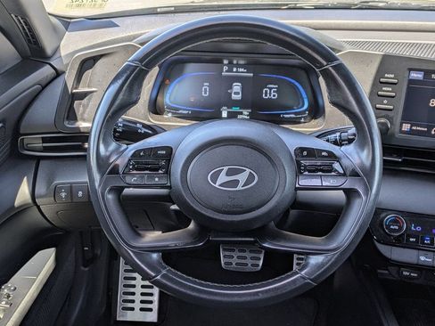 Used 2025 Hyundai Elantra Sport FWD image 22