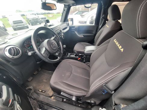 Used 2015 Jeep Wrangler Sahara w/ Connectivity Group image 9