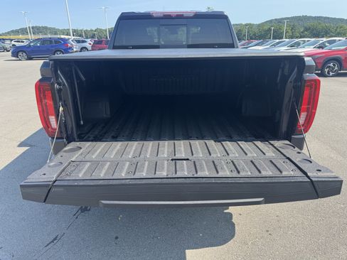 Used 2022 GMC Sierra 1500 Denali AWD/4WD image 5