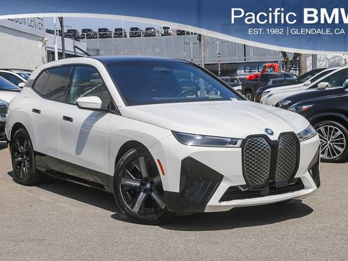 Certified 2023 BMW iX xDrive50 w/ Premium Package AWD/4WD image 1