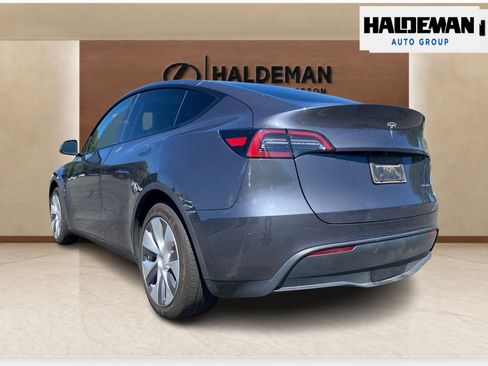Used 2023 Tesla Model Y Long Range AWD/4WD image 3