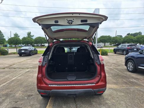 Used 2016 Nissan Rogue SV FWD image 23