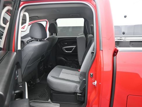 Used 2024 Nissan Titan SV w/ SV Convenience Package AWD/4WD image 30