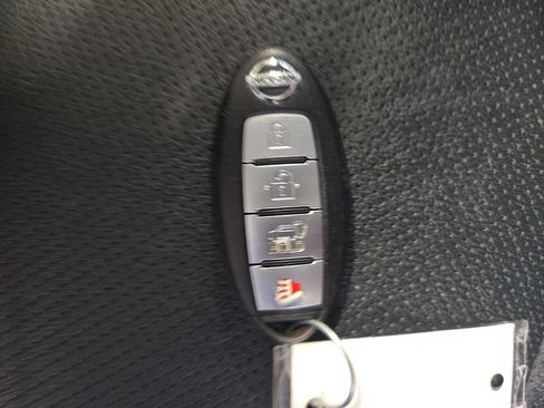 Used 2016 Nissan Rogue SL AWD/4WD image 42