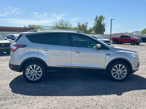 Used 2018 Ford Escape Titanium image 4
