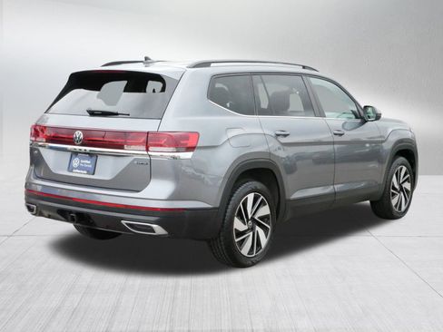 Certified 2024 Volkswagen Atlas SE image 7
