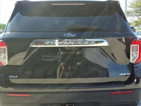 Used 2022 Ford Explorer XLT w/ Class IV Trailer Tow Package image 25