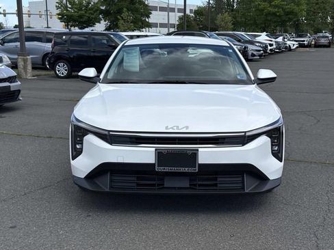Used 2025 Kia K4 FWD image 6