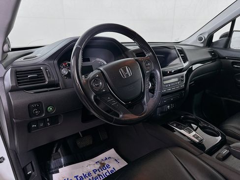 Used 2018 Honda Pilot Touring image 9