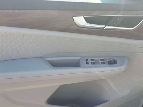 New 2026 Volkswagen Atlas SE image 12