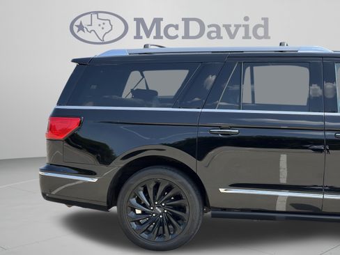Used 2020 Lincoln Navigator L Reserve w/ Equipment Group 208A Reserve AWD/4WD image 29