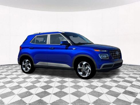 New 2026 Hyundai Venue SEL FWD image 16