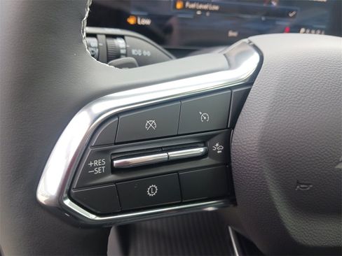 New 2026 Chevrolet Traverse LT w/ Sun and Wheel Package image 32