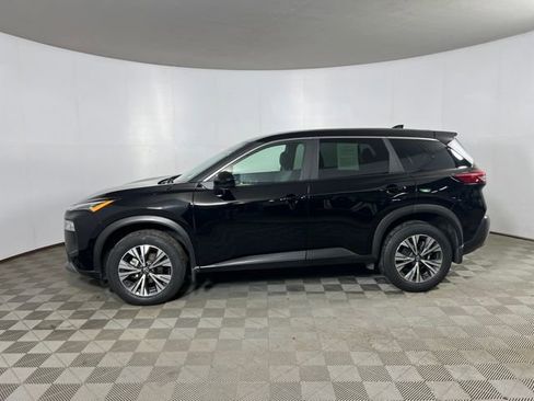 Used 2023 Nissan Rogue SV image 9