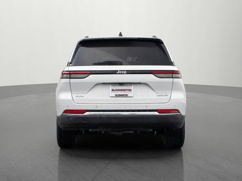 Used 2022 Jeep Grand Cherokee Limited image 6