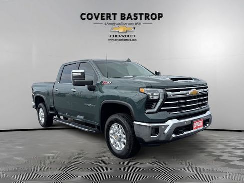Used 2025 Chevrolet Silverado 2500 LTZ w/ LTZ Convenience Package image 6