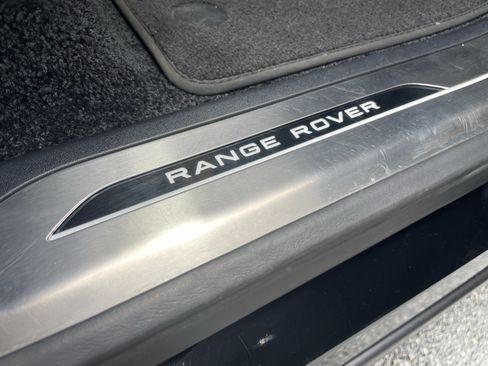 Used 2025 Land Rover Range Rover SE AWD/4WD image 34
