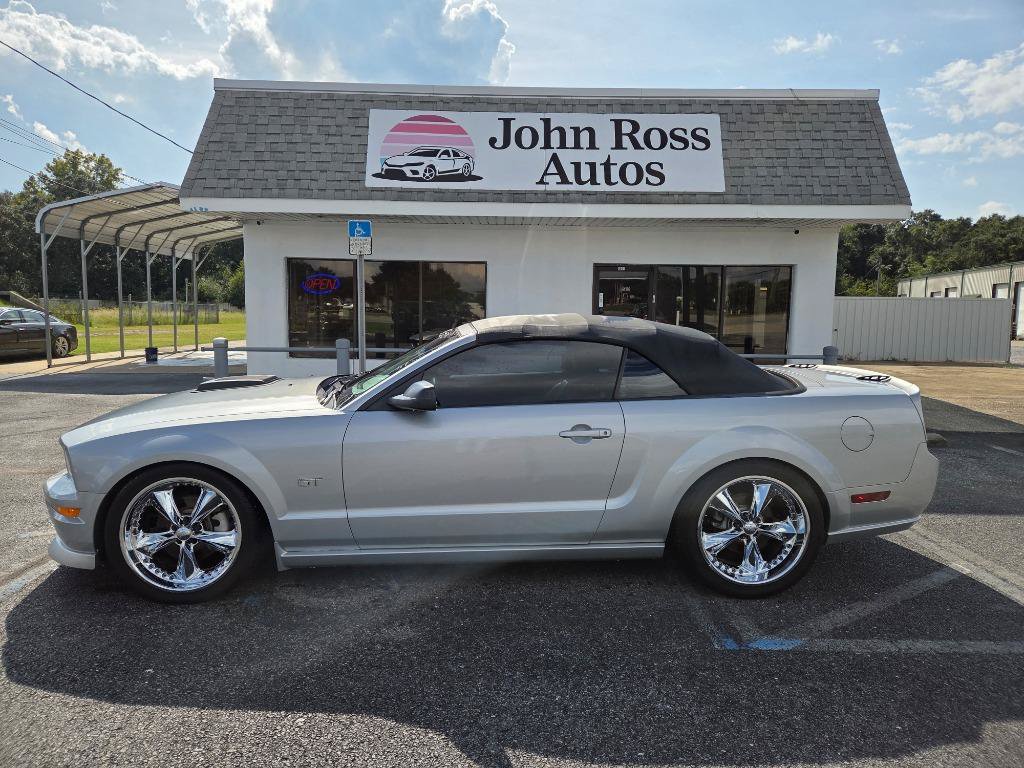 Used 2006 Ford Mustang GT RWD image 1
