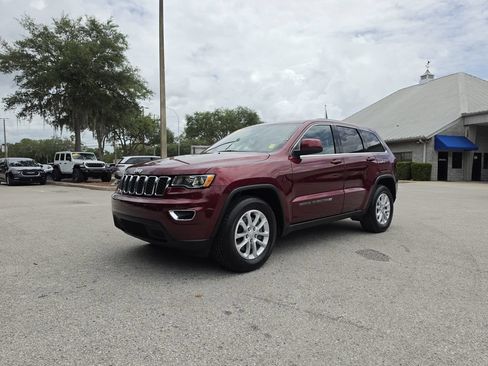Used 2022 Jeep Grand Cherokee Laredo X RWD image 2