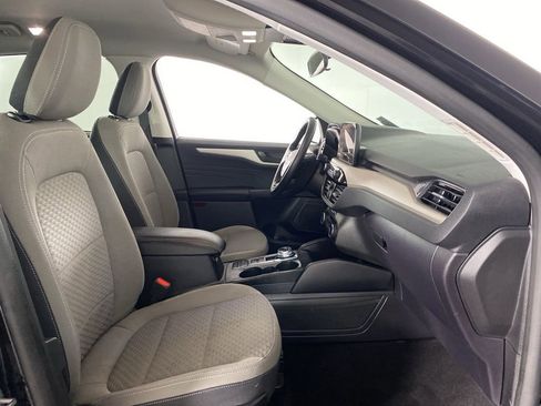 Used 2022 Ford Escape SE w/ Cold Weather Package FWD image 17
