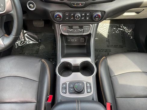 Used 2023 GMC Terrain AT4 image 21