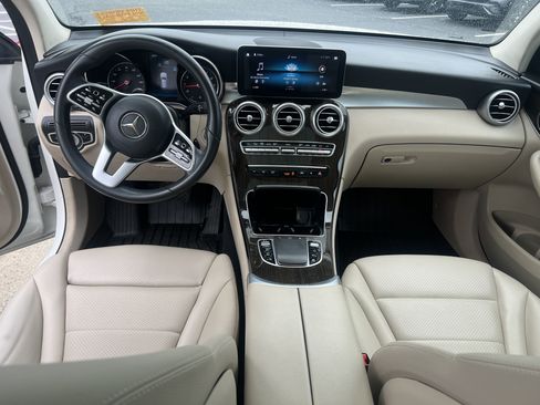 Certified 2022 Mercedes-Benz GLC 300 image 30