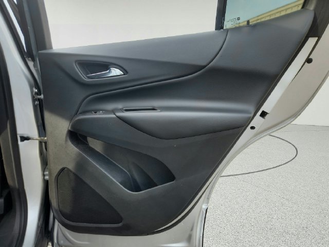 Used 2020 Chevrolet Equinox LT w/ Driver Convenience Package FWD image 25