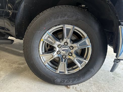 Used 2017 Ford F150 XLT w/ Equipment Group 302A Luxury image 39