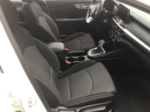 Used 2024 Kia Forte LXS FWD image 10