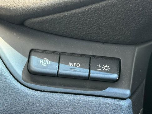 Used 2019 Cadillac Escalade Luxury AWD/4WD image 15