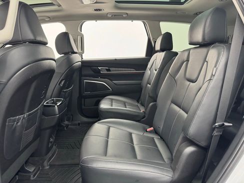 Used 2024 Kia Telluride SX w/ Towing Package AWD/4WD image 43