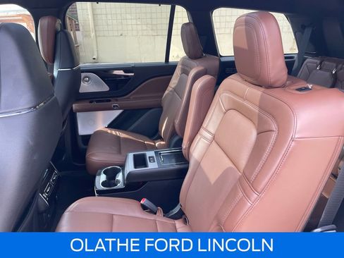 Certified 2021 Lincoln Aviator Grand Touring w/ Equipment Group 302A AWD/4WD image 23