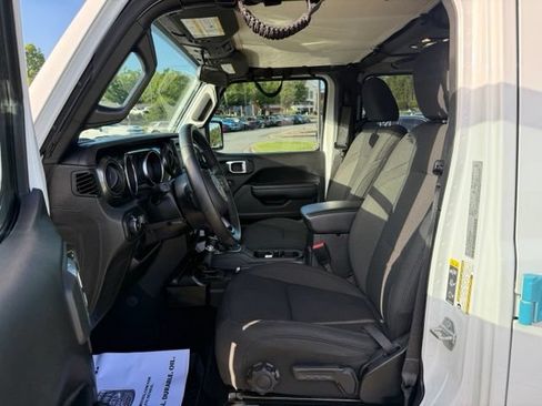 Used 2021 Jeep Wrangler Unlimited Sport AWD/4WD image 13