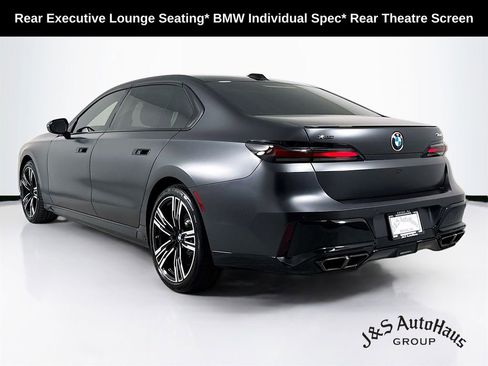 Used 2023 BMW 760i xDrive AWD/4WD image 5