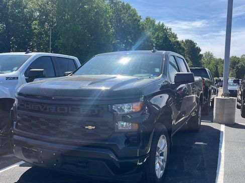 New 2026 Chevrolet Silverado 1500 Custom AWD/4WD image 1